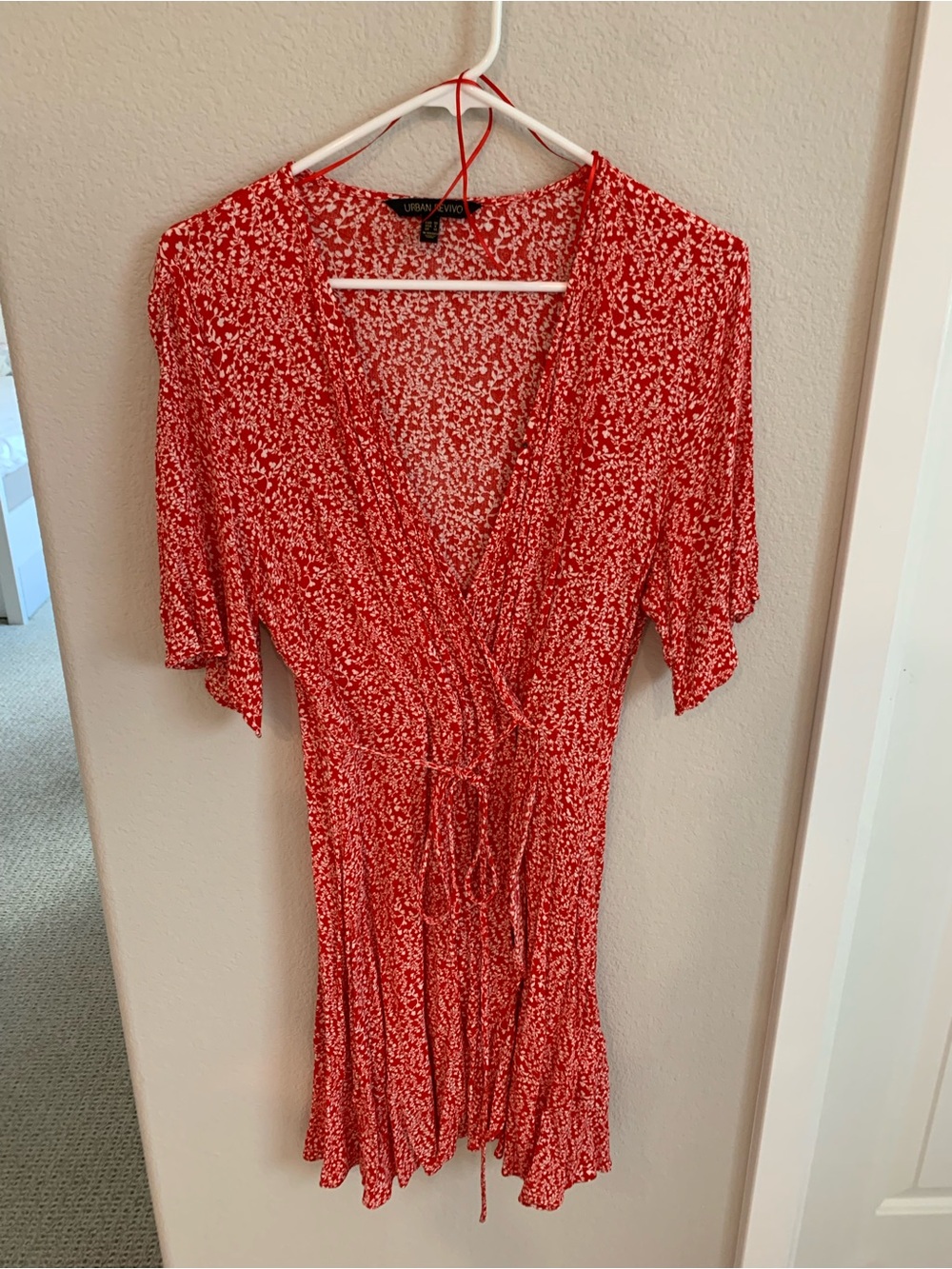 URBAN Revivo red floral print wrap mini dress French Style Mid Sleeve Size 6